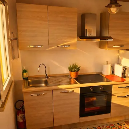 Nazem Apartmán Comunanza